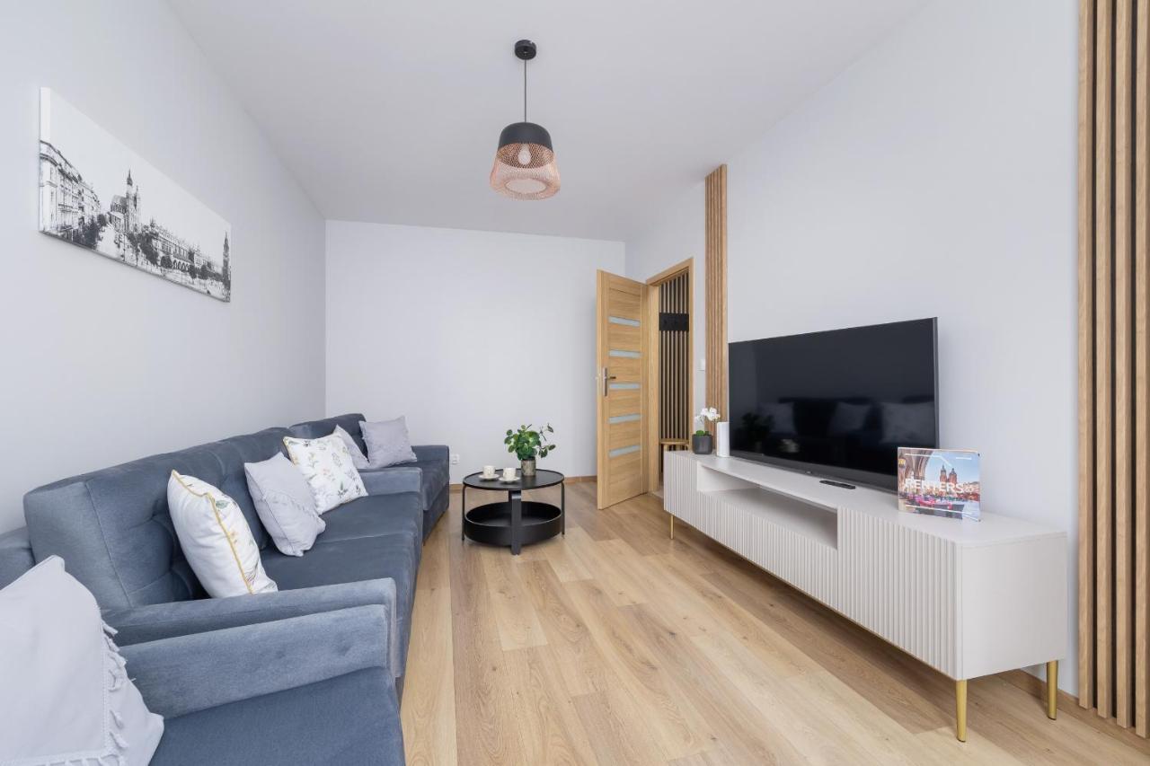 Osiedle Avia Harmonious Apartment With Balcony & Parking Cracow By Renters Prestige Krakau Exterior foto