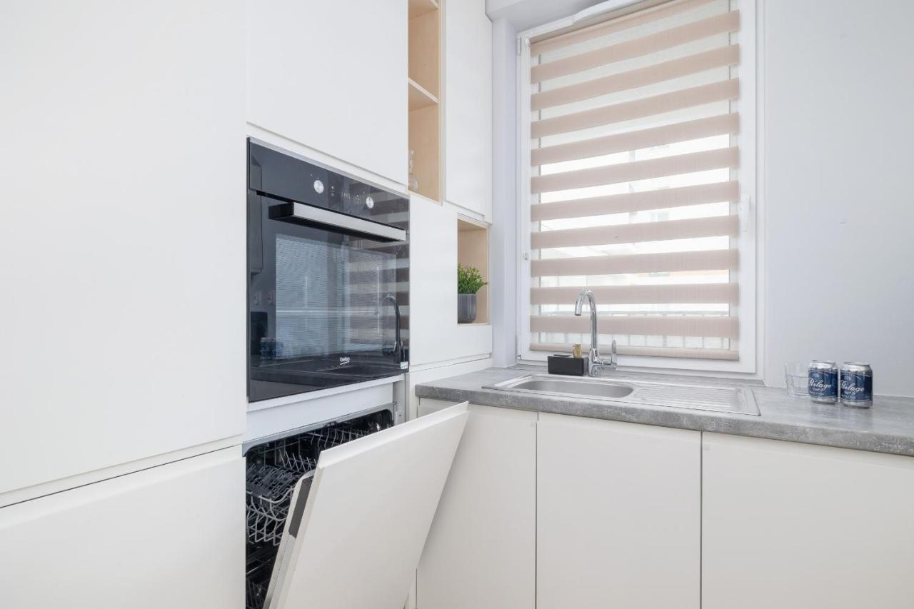 Osiedle Avia Harmonious Apartment With Balcony & Parking Cracow By Renters Prestige Krakau Exterior foto